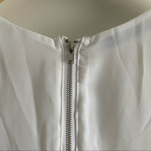 🌱2/$10 | Alano Flowy Top - Picture 5 of 7